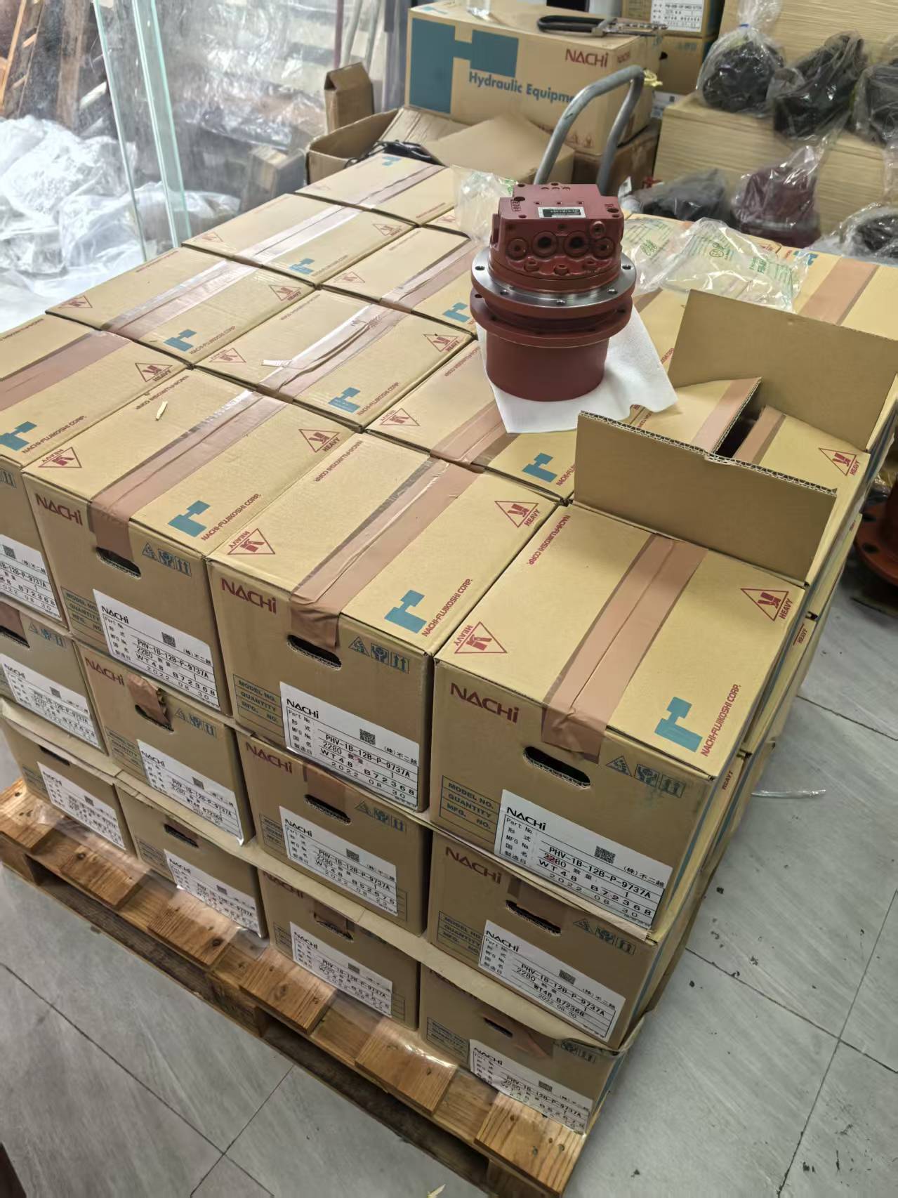 Oltre 100 riduttori finali PHV-1B-12B disponibili: prezzi scontati per i mini da 2 tonnellate